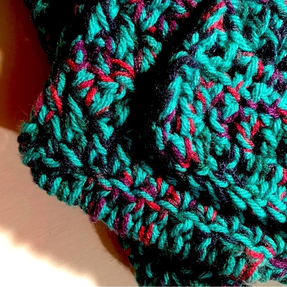 NEW Hand Knit Scarf - Picture 6 of 7